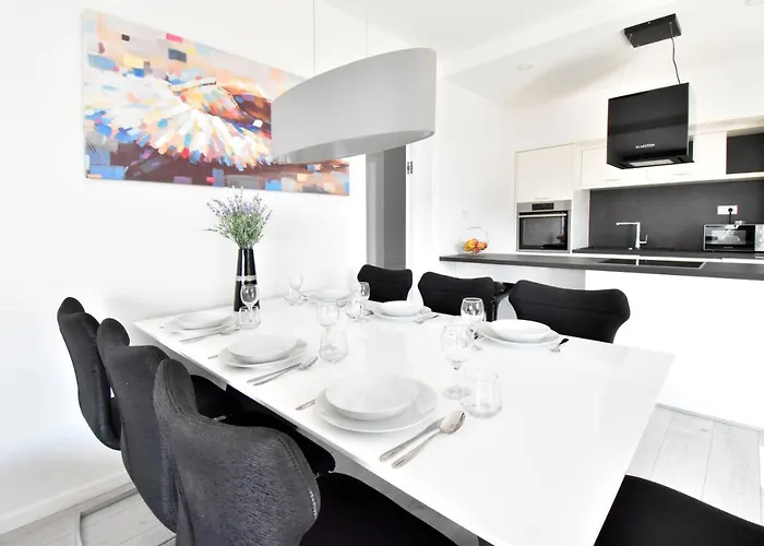 Alexandra - Μακάρσκα