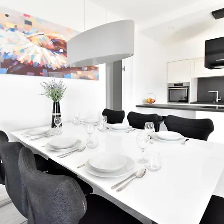 Alexandra - Makarska